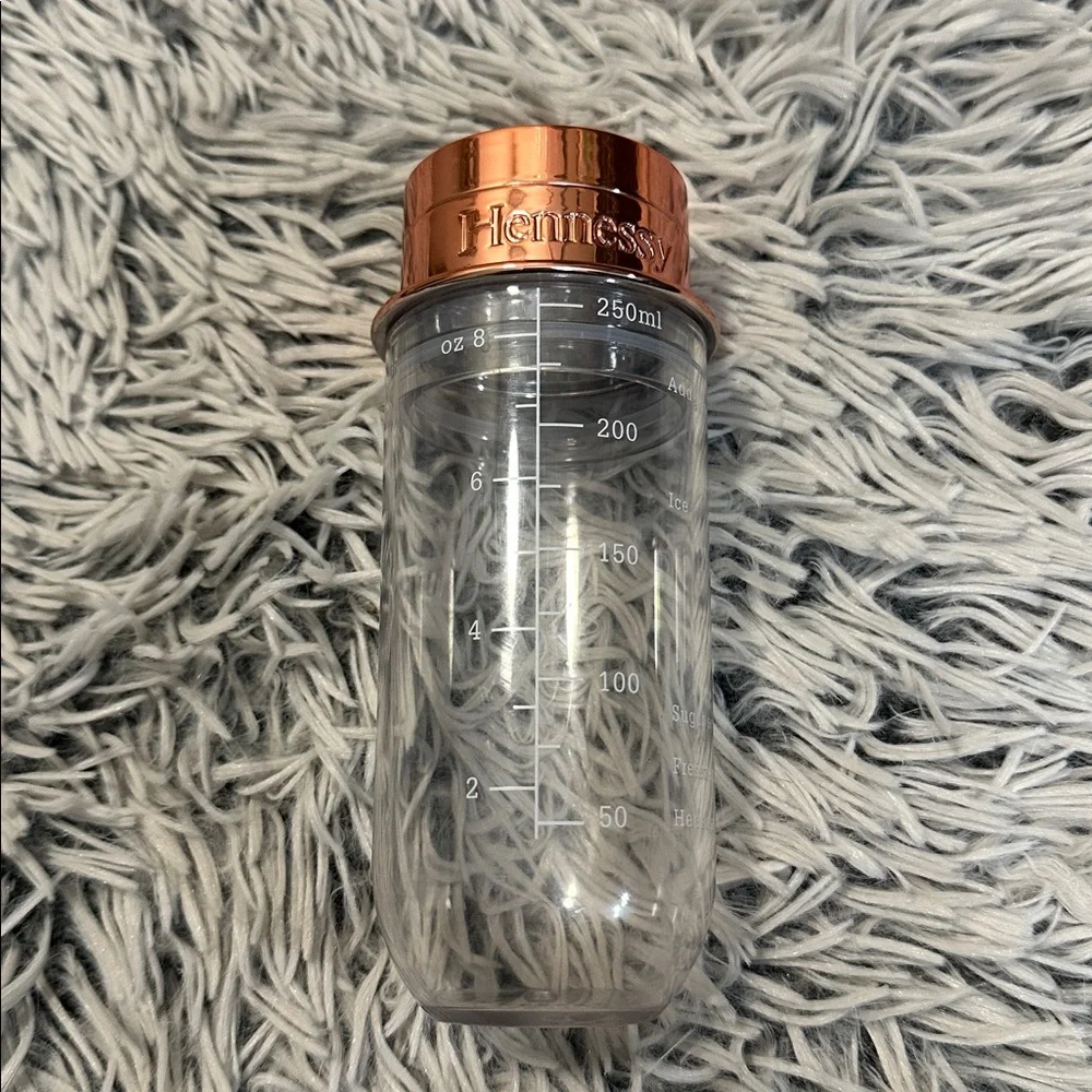 5/$15 New Hennessy Limited Edition Cocktail Shaker 🥃